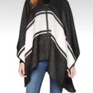 Poncho Black White Down The Line Cape One Size